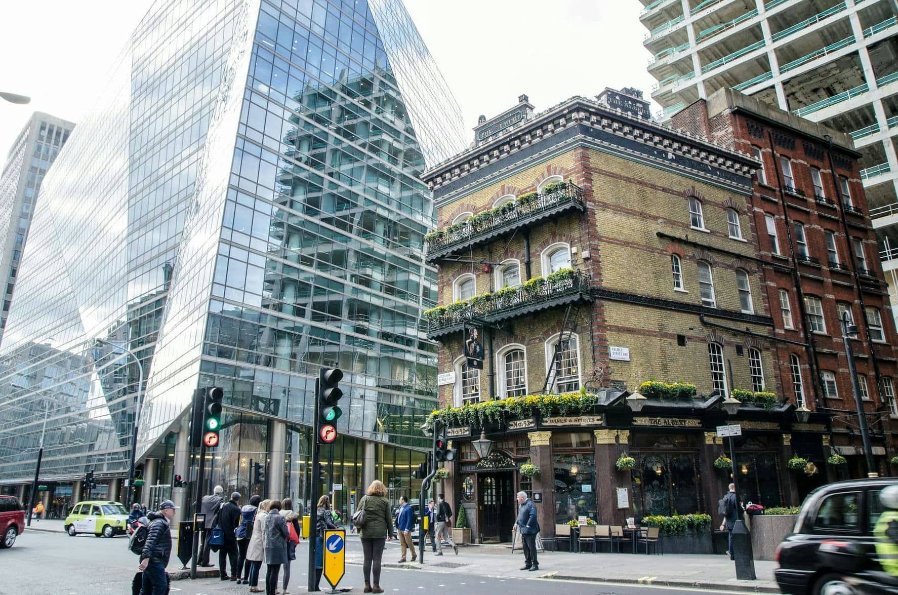 A Reliable Fire Detection and Alarm Security System from ZETTLER